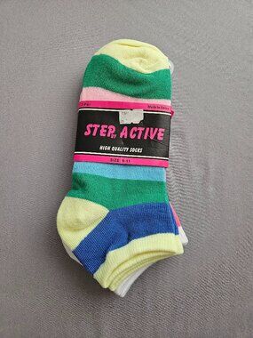 Pack Of 3 Multi Color Stripe Ankle Socks Size 9-11 NWT